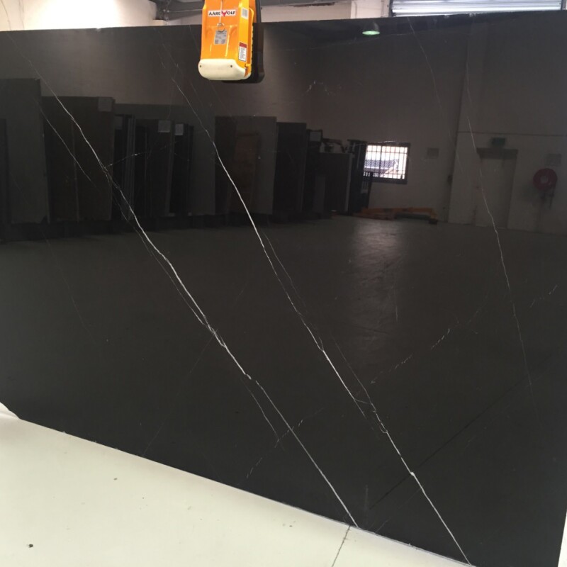 Мраморный слэб NERO MARQUINA EXTRA 20 мм