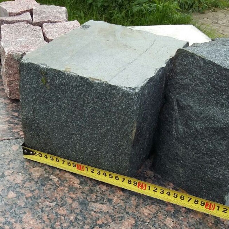 Гранитная брусчатка Габбро 200*200*100 колотая, м2