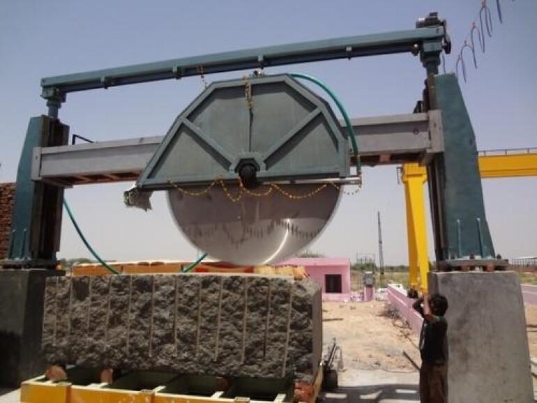 granite-block-cutting-machine-500x500
