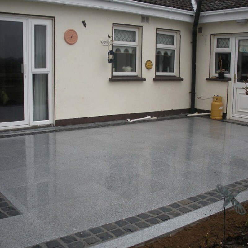 Гранитная плита (плитка) облицовочная Роял Вайт (Royal White) 1200*350*20 термообработанная