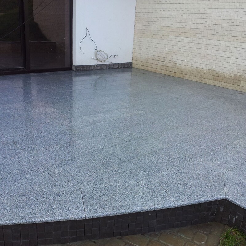 Гранитная плита (плитка) облицовочная Роял Вайт (Royal White) 1200*350*20 термообработанная