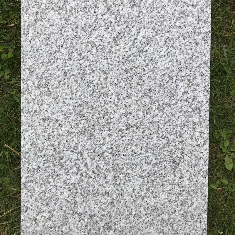 Гранитная плита Камбулатовская 300*300*80, м2