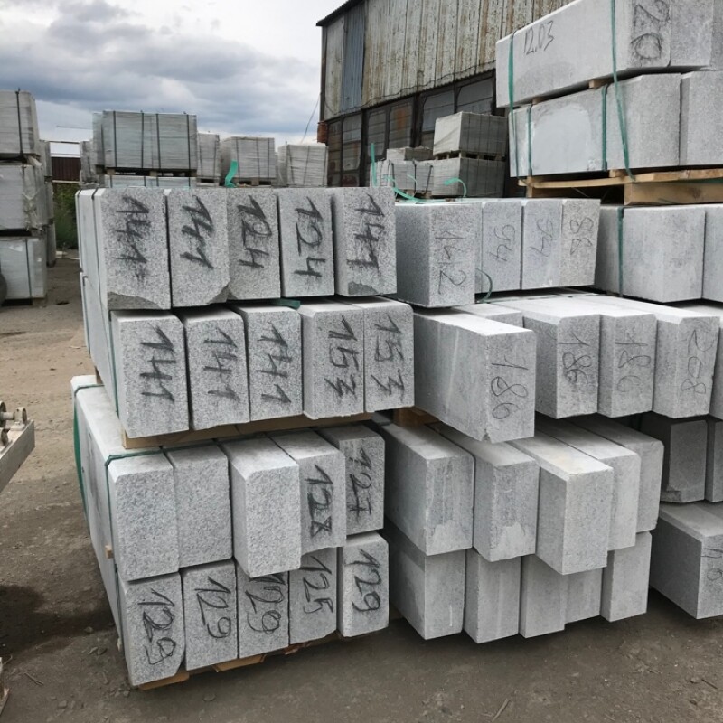 Гранитный бордюр ГП-1 300*150*погон. Гранит Камбулатовский