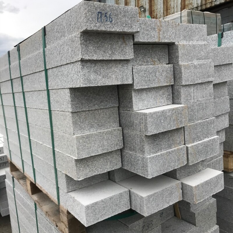 Гранитный бордюр ГП-5 200*80*погон. Гранит Камбулатовский