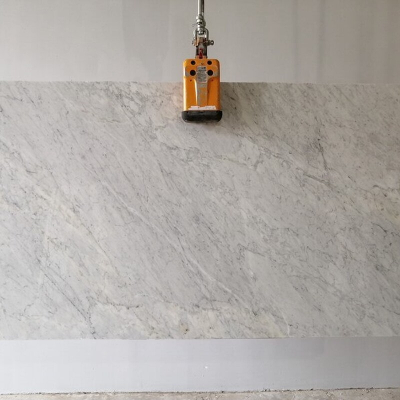 Слэб мраморный Bianco Carrara C (Бьянка Каррара С) 20 мм (Италия)