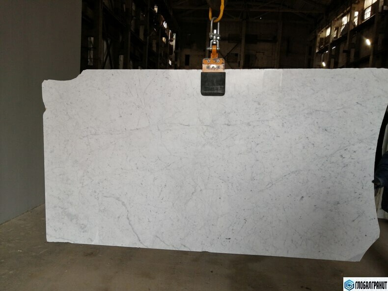 Мрамор Bianco Carrara C (Бьянка Каррара С) 30 мм (Италия), белая