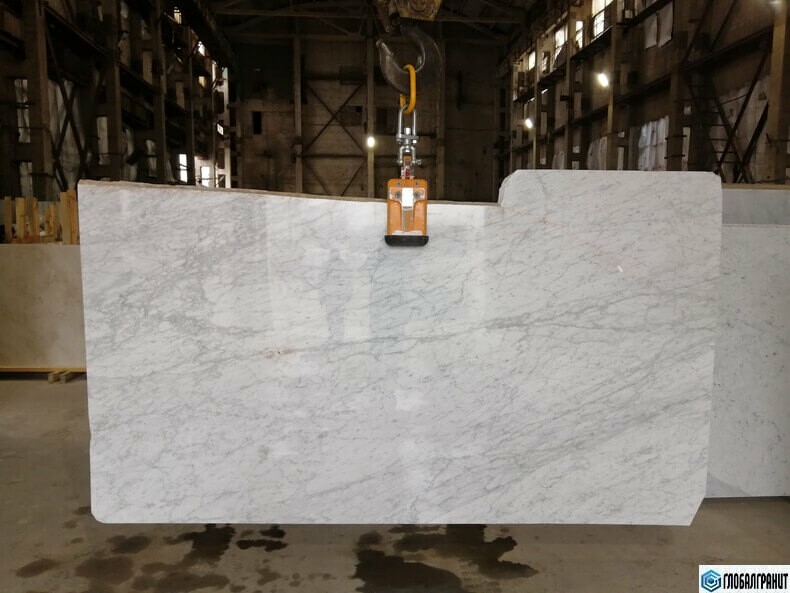 Мрамор Bianco Carrara C (Бьянка Каррара С) 30 мм (Италия), белая