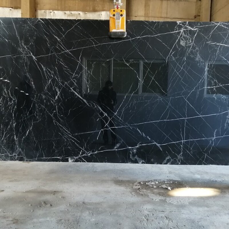 Слэб мраморный Negro Marquina (Неро Марквина) 30 мм (Испания)
