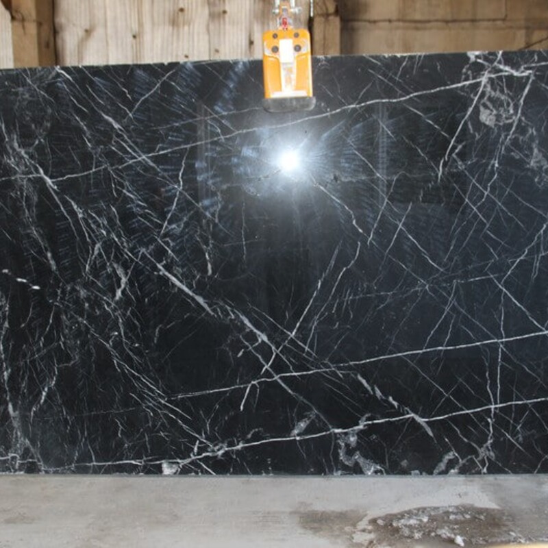 Слэб мраморный Negro Marquina (Неро Марквина) 30 мм (Испания)