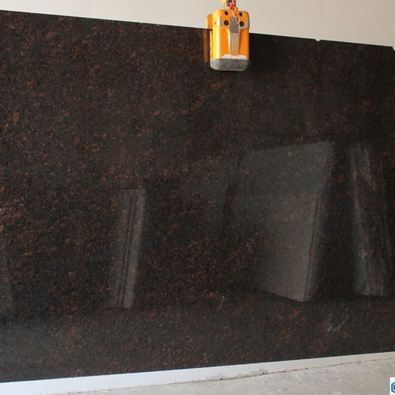 Слэб гранитный Tan Brown (Тан Браун) 20 мм (Индия)